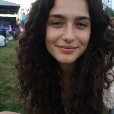 Elvira.smile, 21
